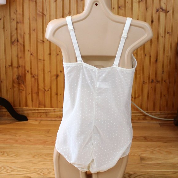 Marks & Spencer White Bodysuit 34C Sequins Polka Dots and Lace Teddy Bridal T61 - Picture 7 of 10